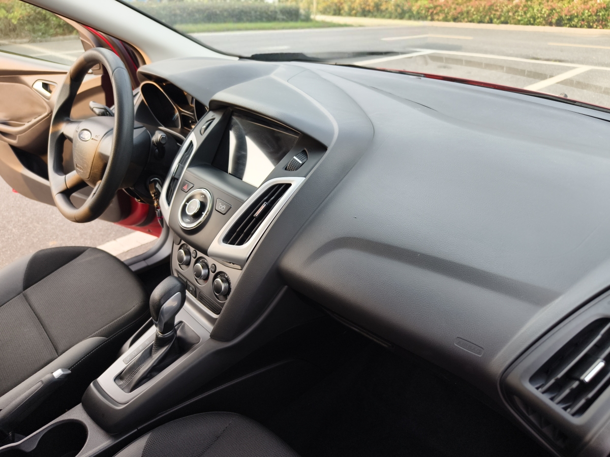 福特 ?？怂? 2012款 兩廂 1.6L 自動(dòng)舒適型圖片