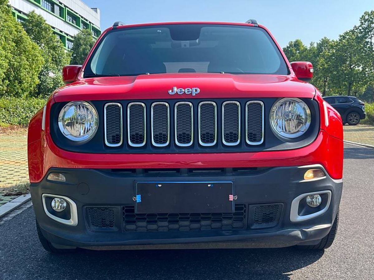 Jeep 自由俠  2018款 互聯(lián)大屏版 180T 自動勁能版圖片