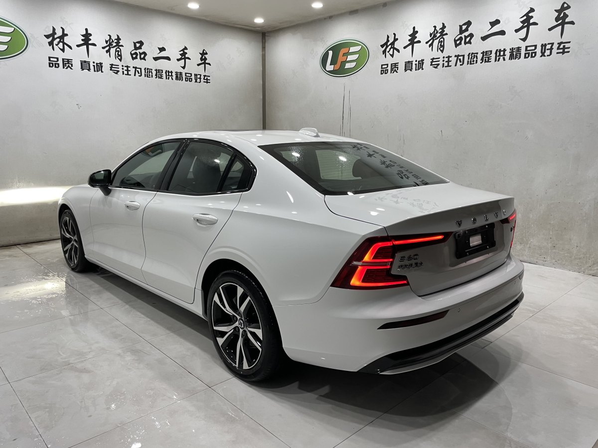 沃爾沃 S60L  2024款 B4 智遠豪華版圖片