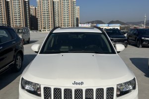 指南者 Jeep 2.0L 兩驅(qū)豪華版