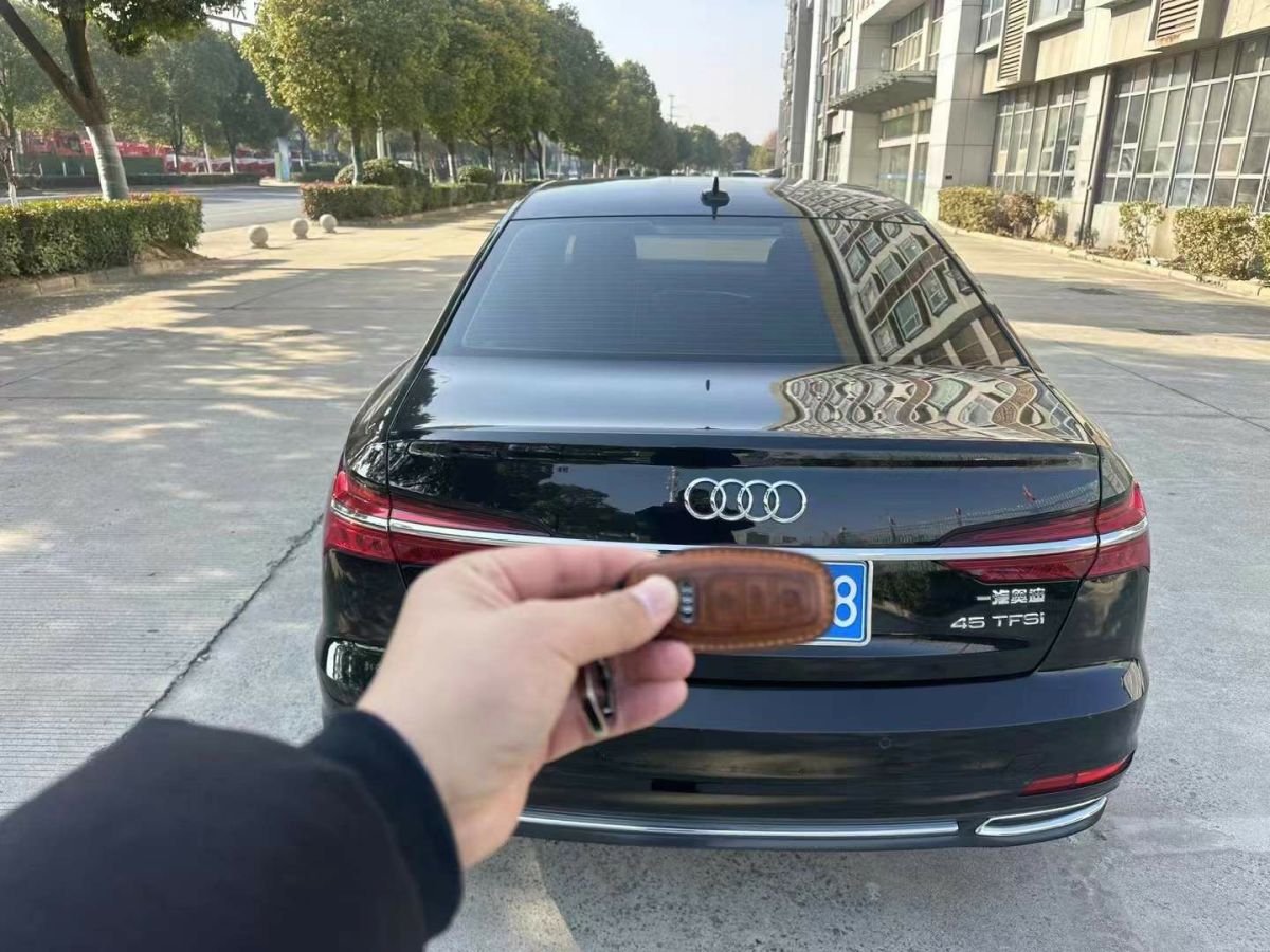 奧迪 奧迪A6  2021款 Avant 45 TFSI 先鋒派星辰版圖片