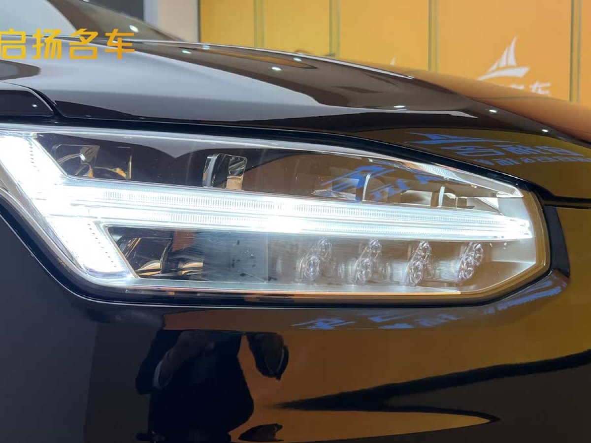 沃爾沃 XC90  2019款  T5 智逸版 7座 國(guó)VI圖片