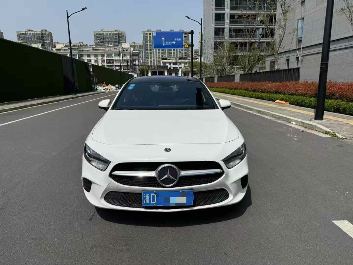 奔馳 奔馳A級  2019款  改款 A 180 L圖片