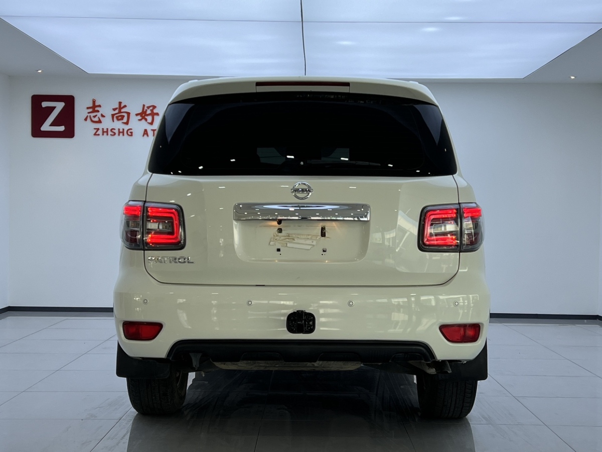 日產(chǎn) 途樂(lè)  2018款 4.0L 領(lǐng)英型圖片