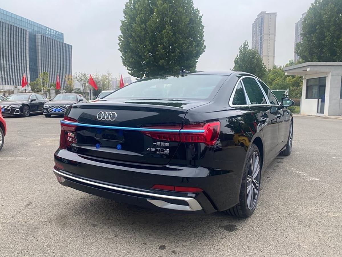 奧迪 奧迪A6L  2024款 45 TFSI quattro 臻選動(dòng)感型圖片