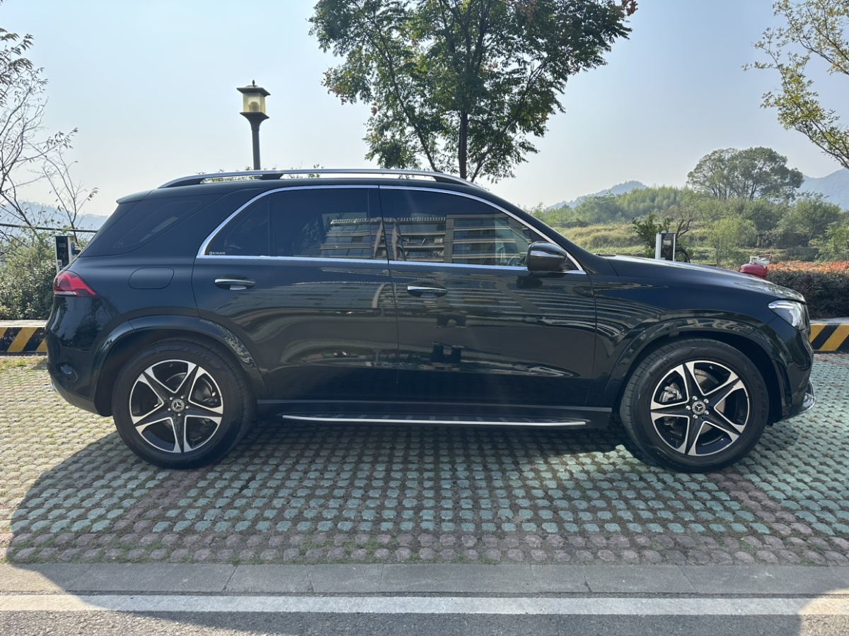 奔馳 奔馳GLE  2023款 GLE 350 4MATIC 時(shí)尚型圖片