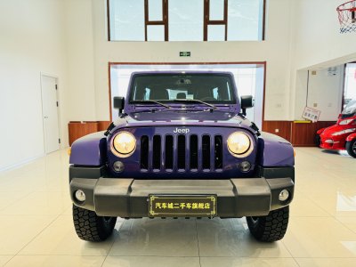 2017年10月 Jeep 牧马人(进口) 3.0L Sahara 四门舒享版图片