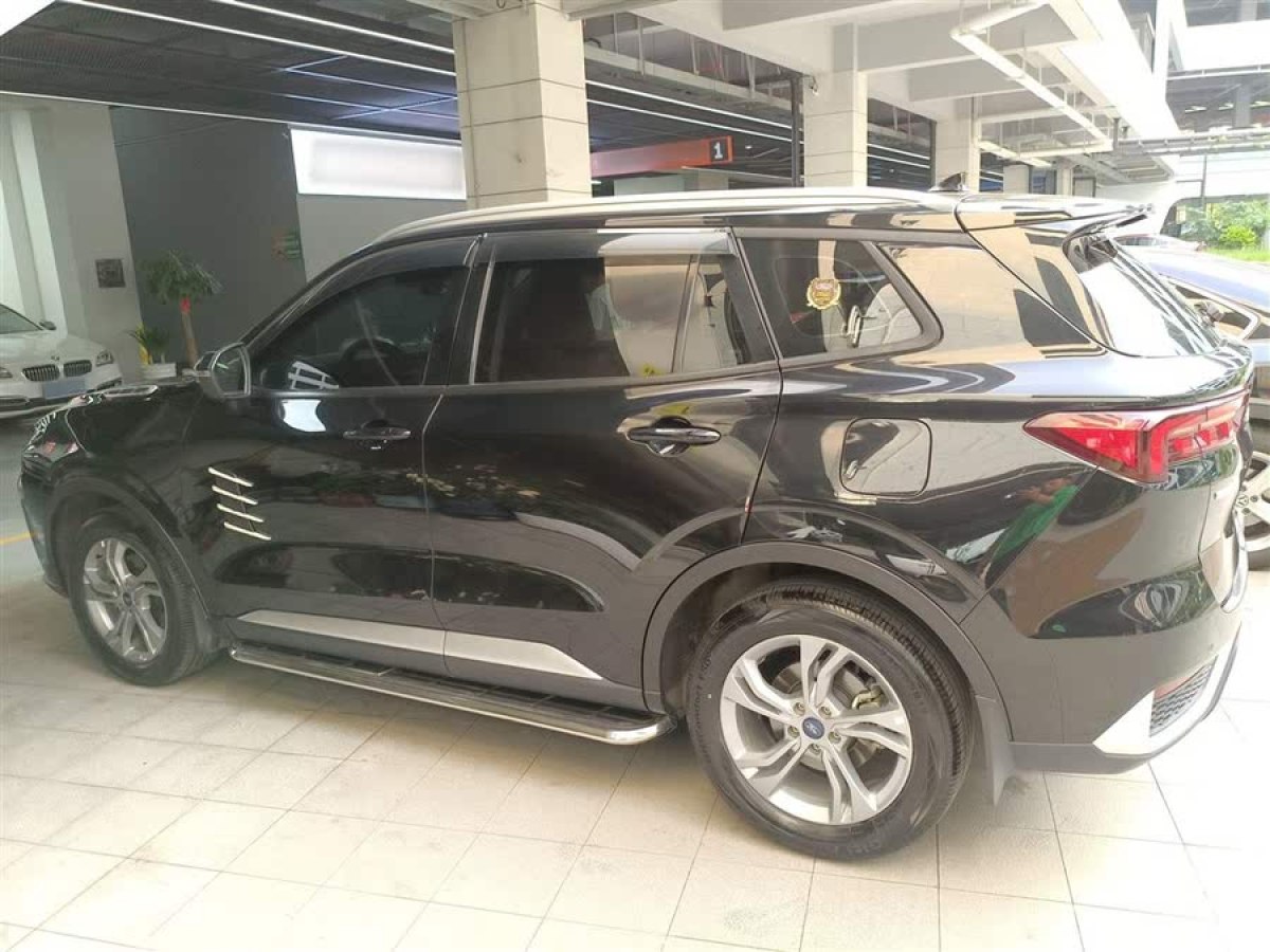 福特 領(lǐng)睿  2023款 EcoBoost 170 暢領(lǐng)型圖片
