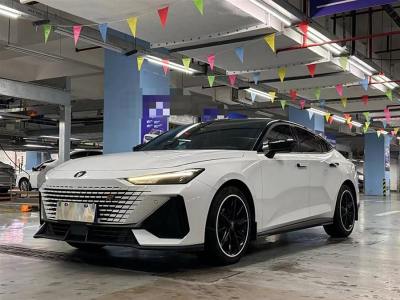 2022年10月 長(zhǎng)安 長(zhǎng)安UNI-V 1.5T 卓越型圖片