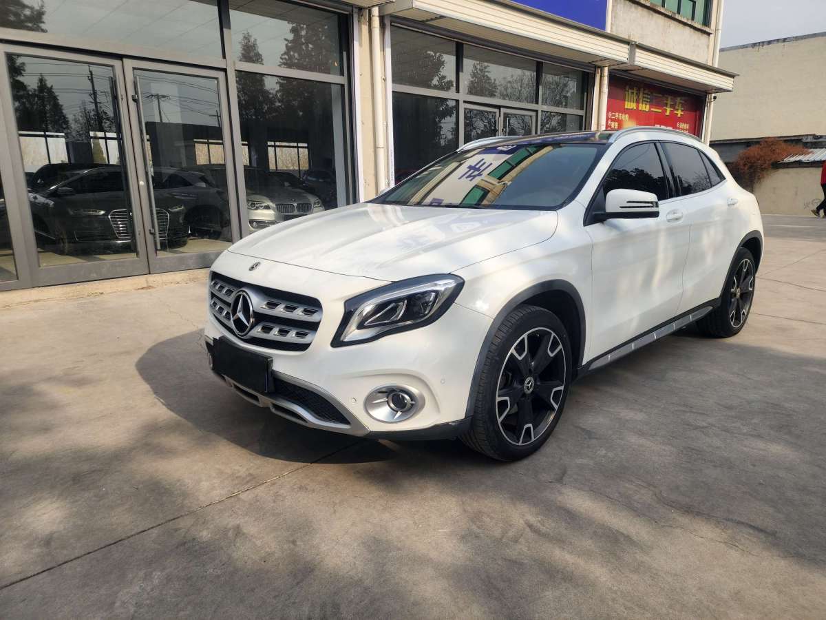 奔馳 奔馳GLA  2017款 GLA 220 4MATIC 時尚型圖片