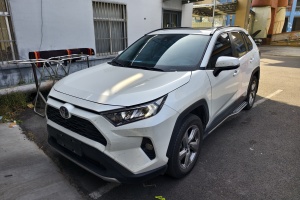 RAV4 丰田 荣放 2.0L CVT两驱风尚版