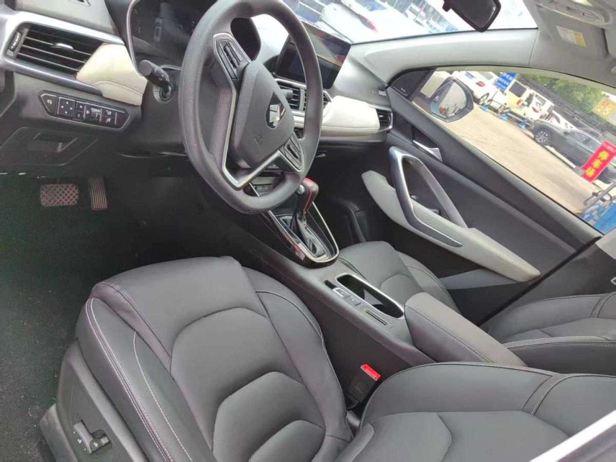 寶駿 530  2019款  1.5T CVT尊貴型 國VI圖片