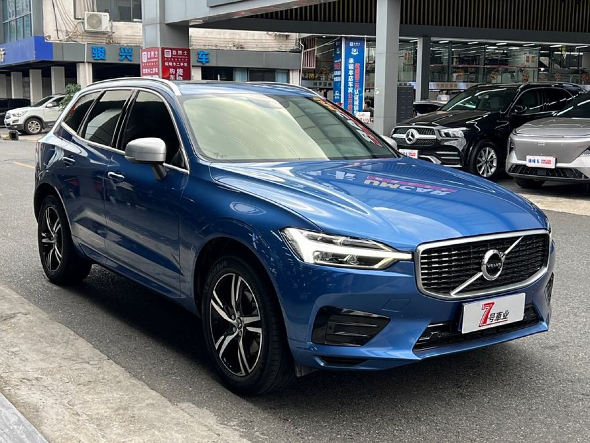 沃爾沃 XC60  2019款 T5 四驅(qū)智遠(yuǎn)運(yùn)動(dòng)版 國(guó)VI圖片