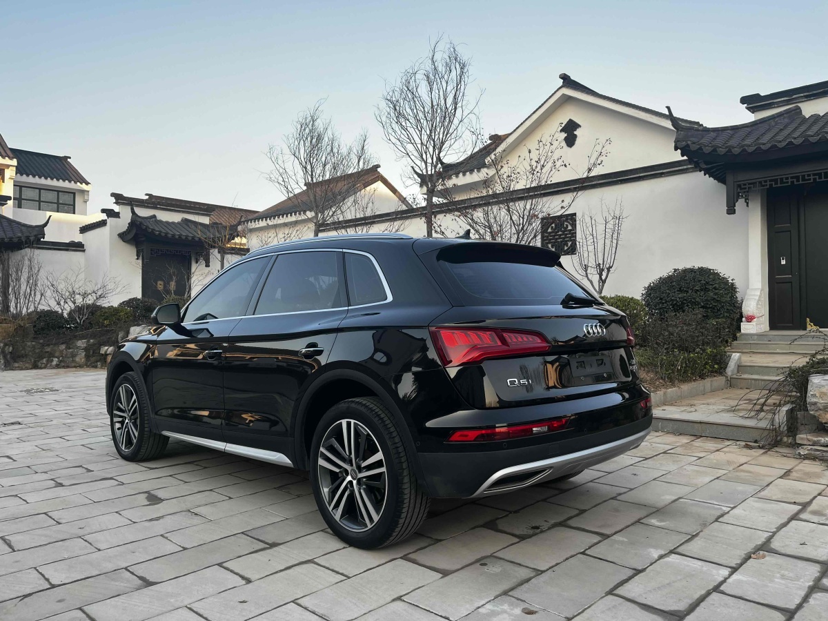 奧迪 奧迪Q5L  2020款 45 TFSI 尊享風(fēng)雅型圖片