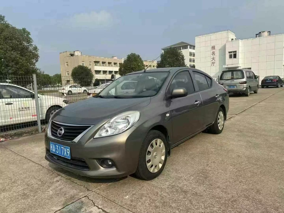 日產(chǎn) 陽(yáng)光  2012款 1.4TSI DSG圖片