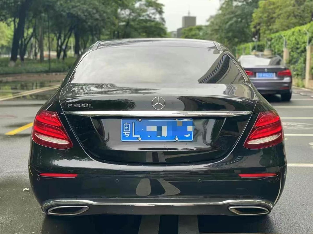 奔馳 奔馳E級(jí)  2019款 E 350 L 運(yùn)動(dòng)型 4MATIC圖片