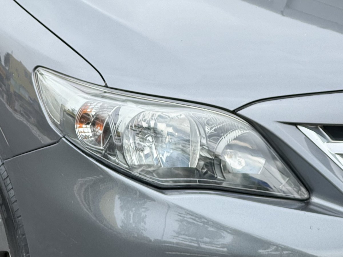 丰田 卡罗拉  2013款 特装版 1.8L CVT至酷版GL-i图片