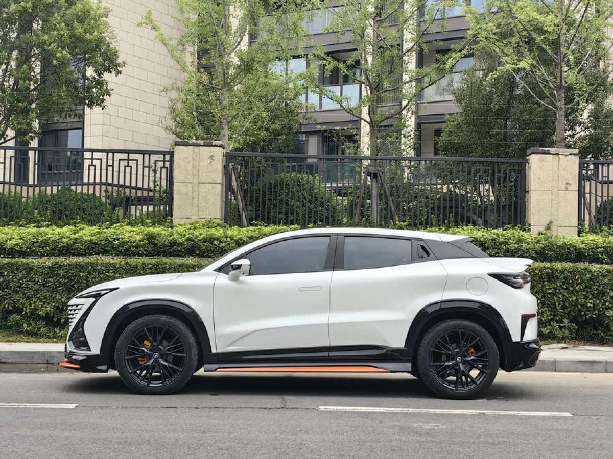 長安 UNI-T  2023款 第二代 1.5T 尊享型圖片
