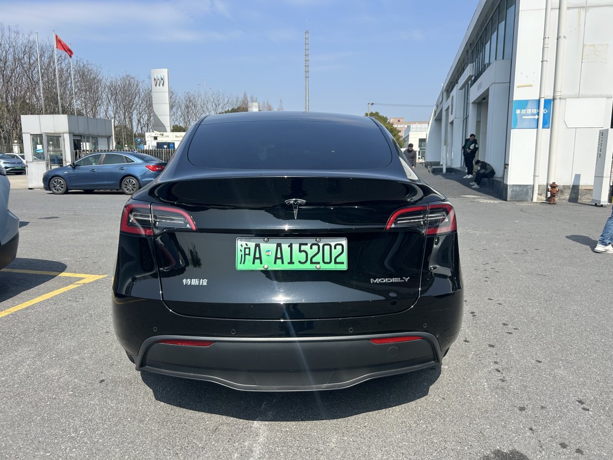 特斯拉 Model 3  2021款 改款 標(biāo)準(zhǔn)續(xù)航后驅(qū)升級版圖片