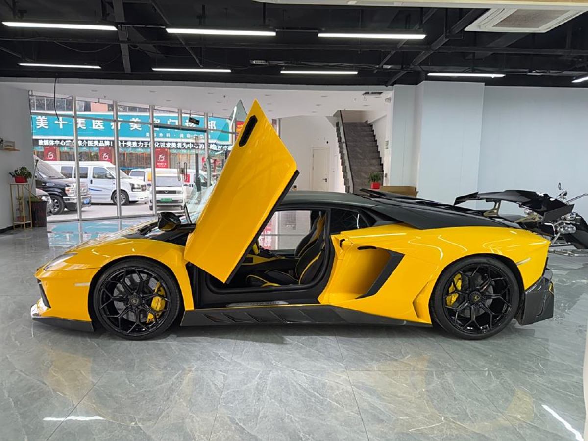 蘭博基尼 Aventador  2013款 LP 700-4 Roadster圖片