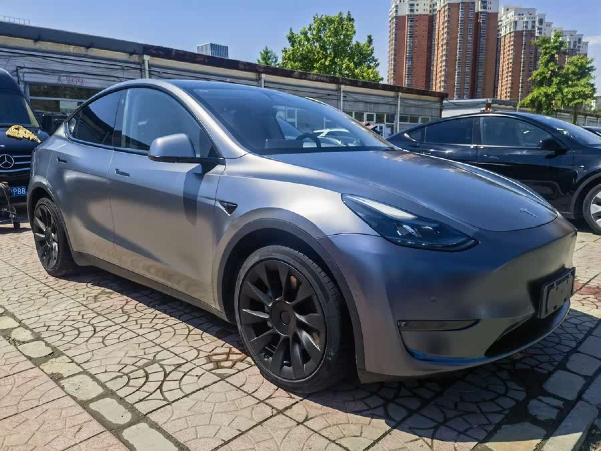 特斯拉 Model Y  2021款 標(biāo)準(zhǔn)續(xù)航后驅(qū)版圖片
