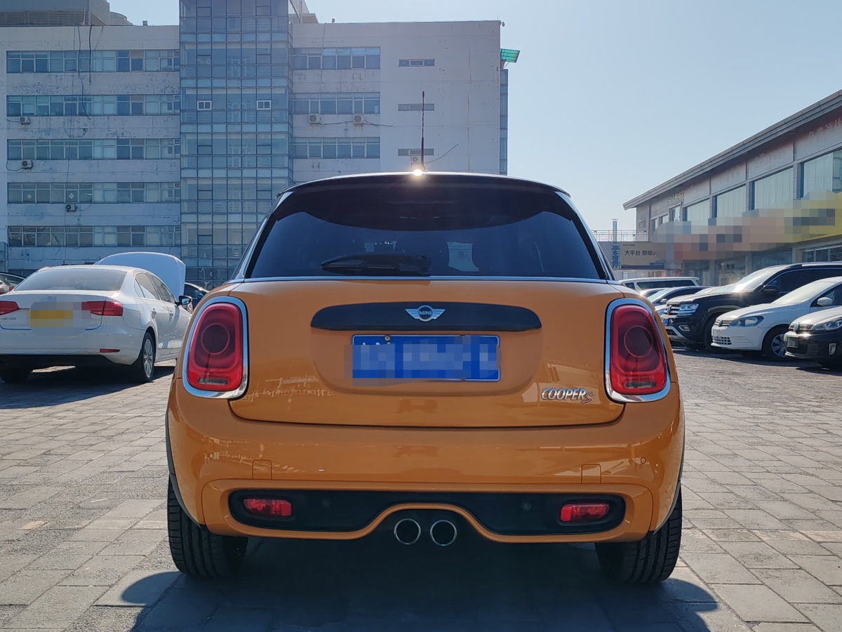 MINI MINI  2015款 2.0T COOPER S 五門版圖片