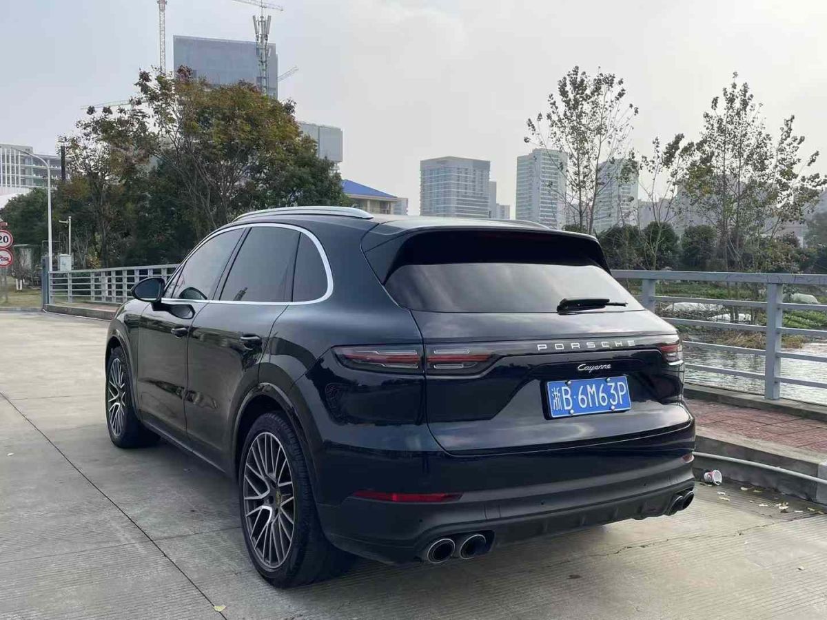 保時(shí)捷 Cayenne  2022款 Cayenne 3.0T 鉑金版圖片