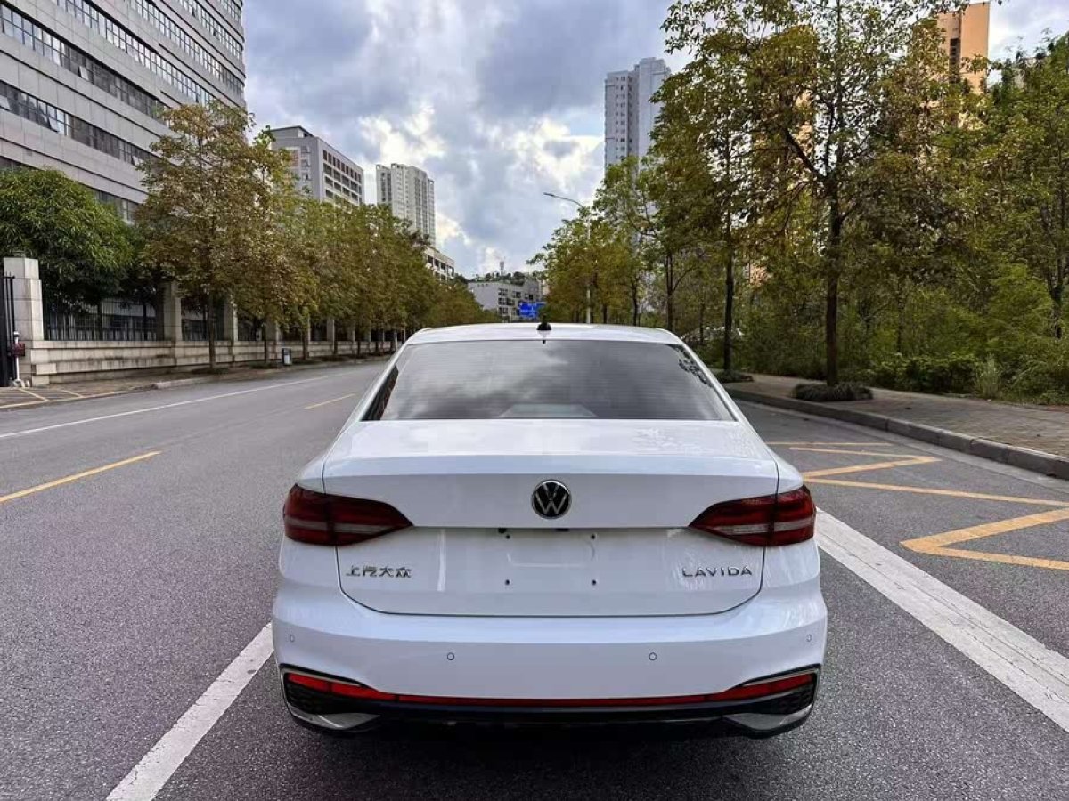 大眾 朗逸  2023款 改款 1.5L 自動(dòng)星空五百萬(wàn)版圖片