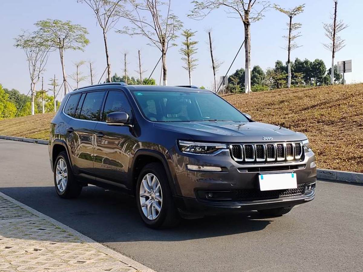 Jeep 大指揮官  2018款 2.0T 兩驅(qū)暢享版 國(guó)VI圖片