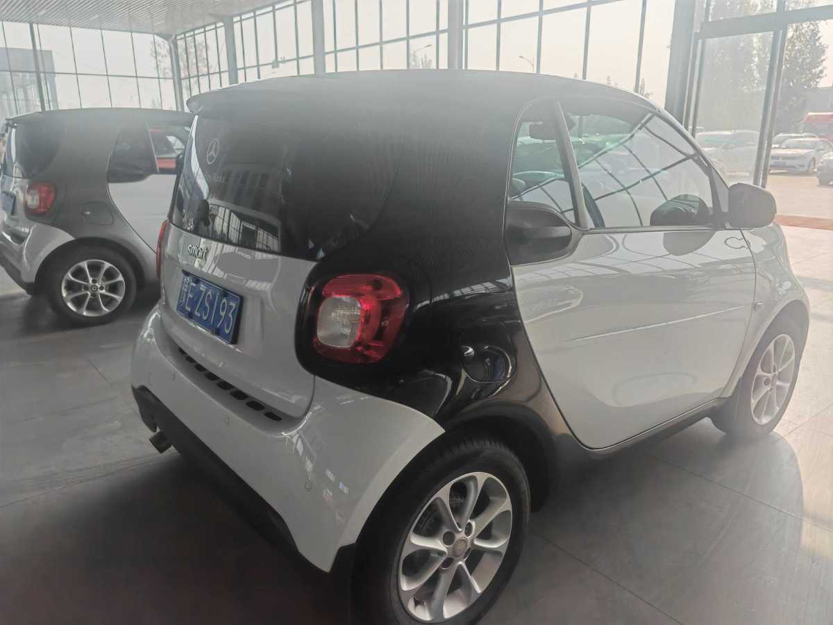 2018年11月smart forfour  2018款 0.9T 66千瓦風(fēng)尚型