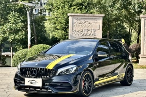 奔驰A级AMG 奔驰 AMG A 45 4MATIC 暗夜雷霆限量版