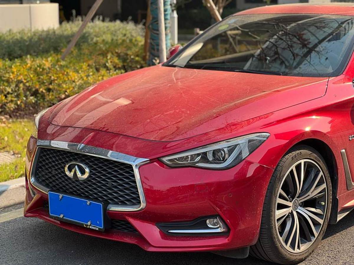 英菲尼迪 Q60  2019款 2.0T 豪華版圖片