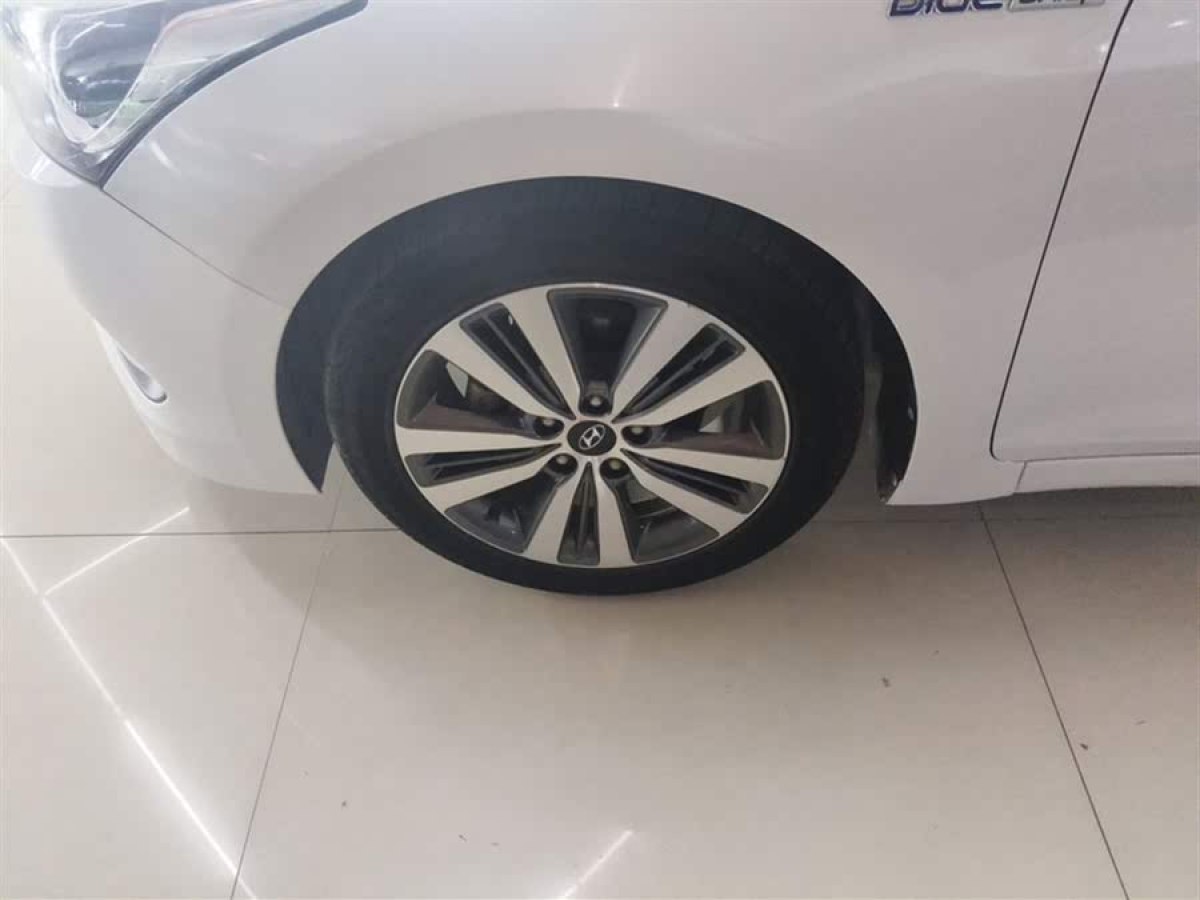 現(xiàn)代 名圖  2016款 1.8L 自動智能型GLS圖片