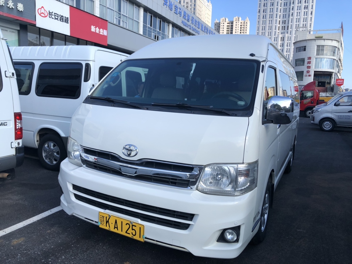 豐田 HIACE  2011款 2.7L自動(dòng)標(biāo)準(zhǔn)版13座圖片