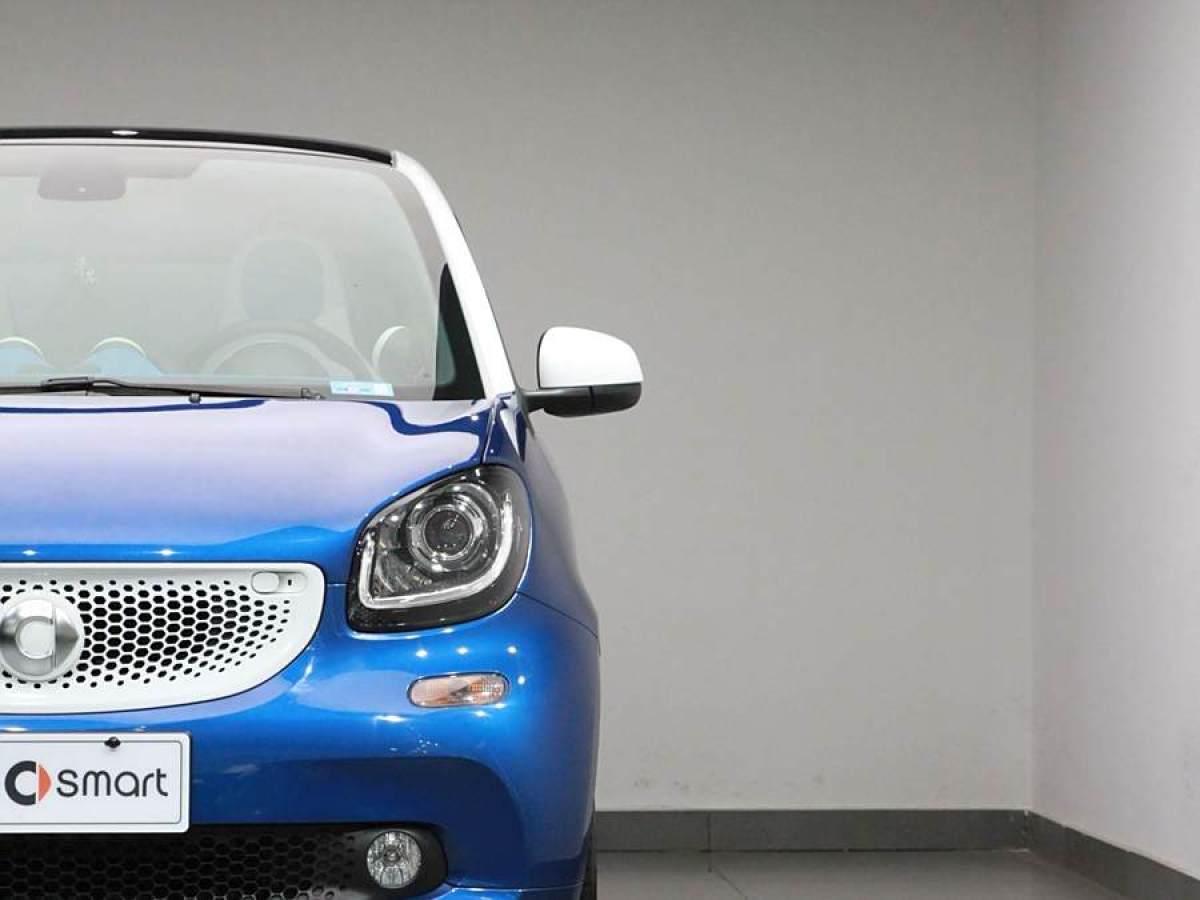 smart fortwo  2016款 0.9T 66千瓦硬頂極致版圖片