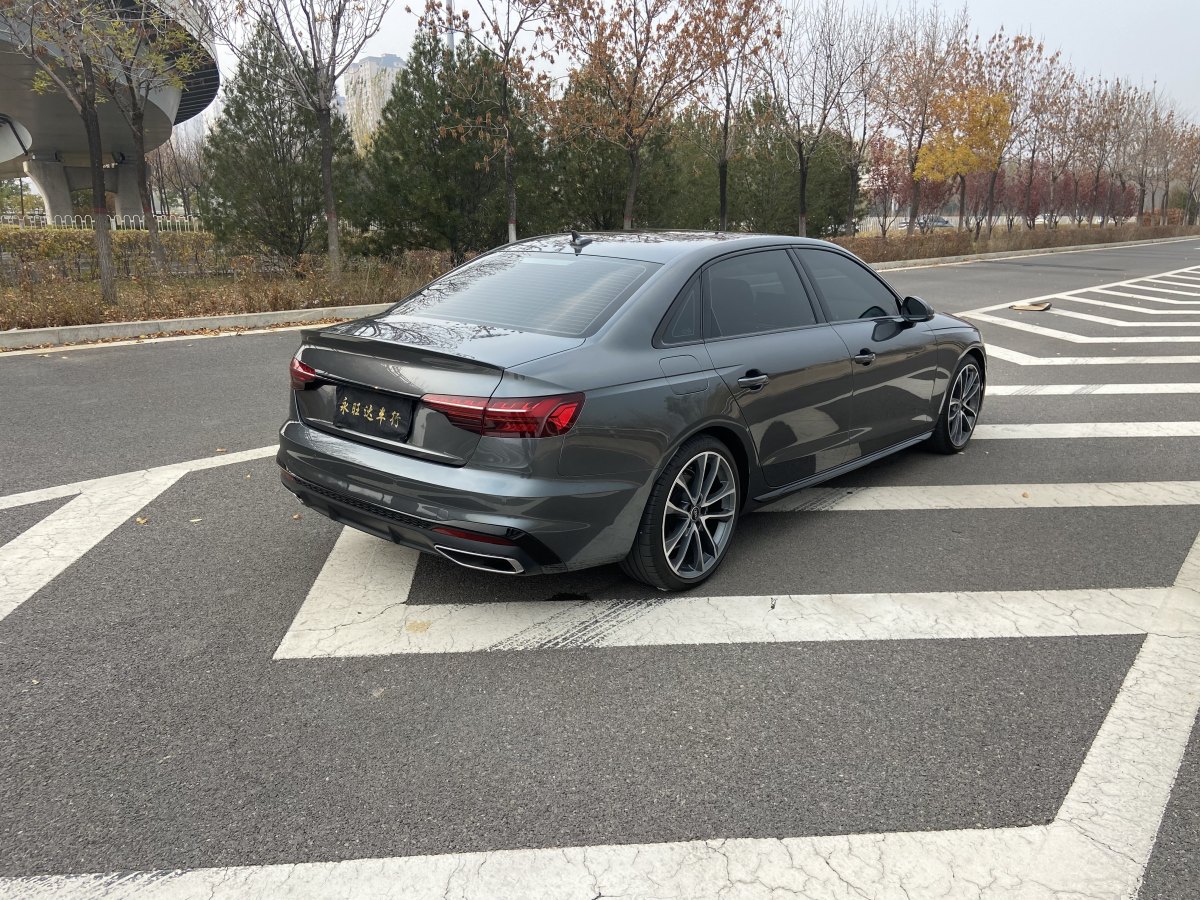 奧迪 奧迪A4L  2023款 40 TFSI quattro 豪華動感型圖片