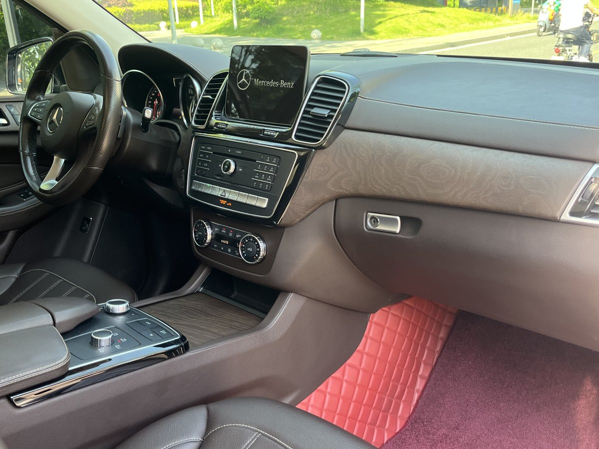 奔馳 奔馳GLE  2018款 GLE 400 4MATIC 臻藏版圖片