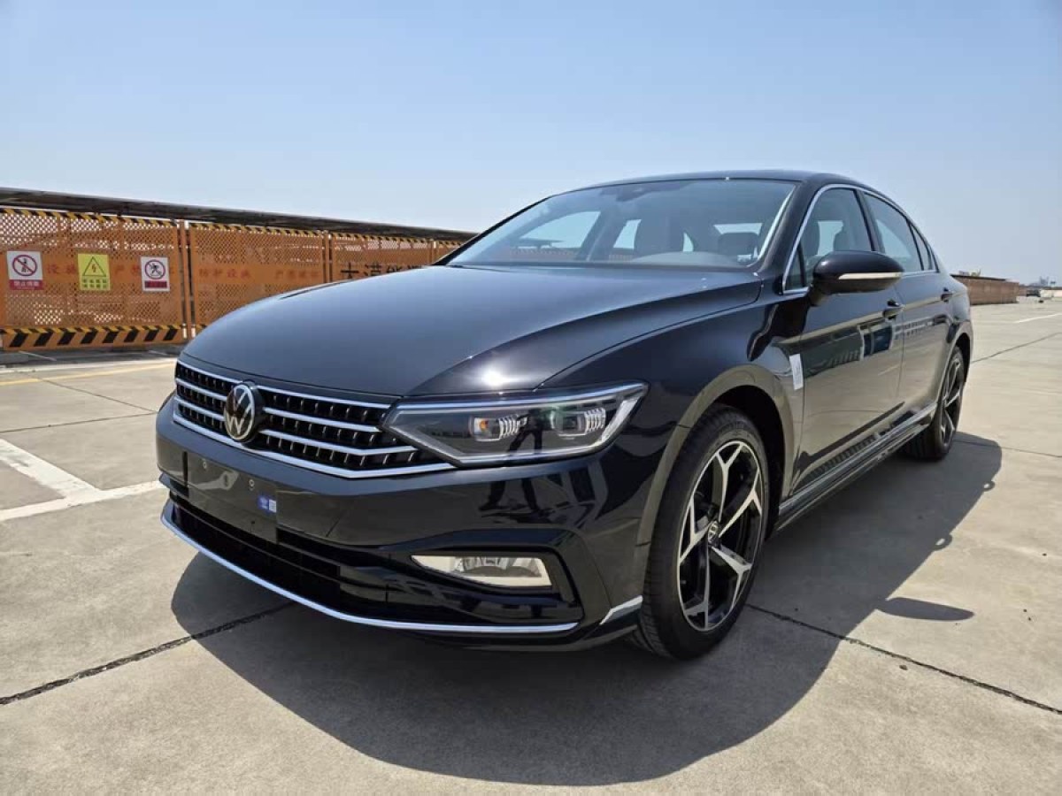 大眾 邁騰  2025款 改款 眾享款 330TSI DSG豪華型圖片