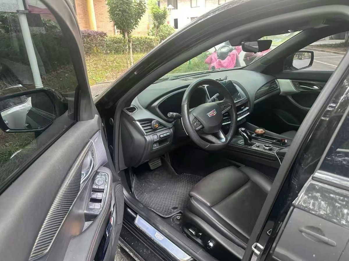 凱迪拉克 XT5  2021款 2.0T 兩驅(qū)豪華型圖片