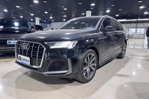 奥迪Q7 奥迪 55 TFSI quattro S line运动型