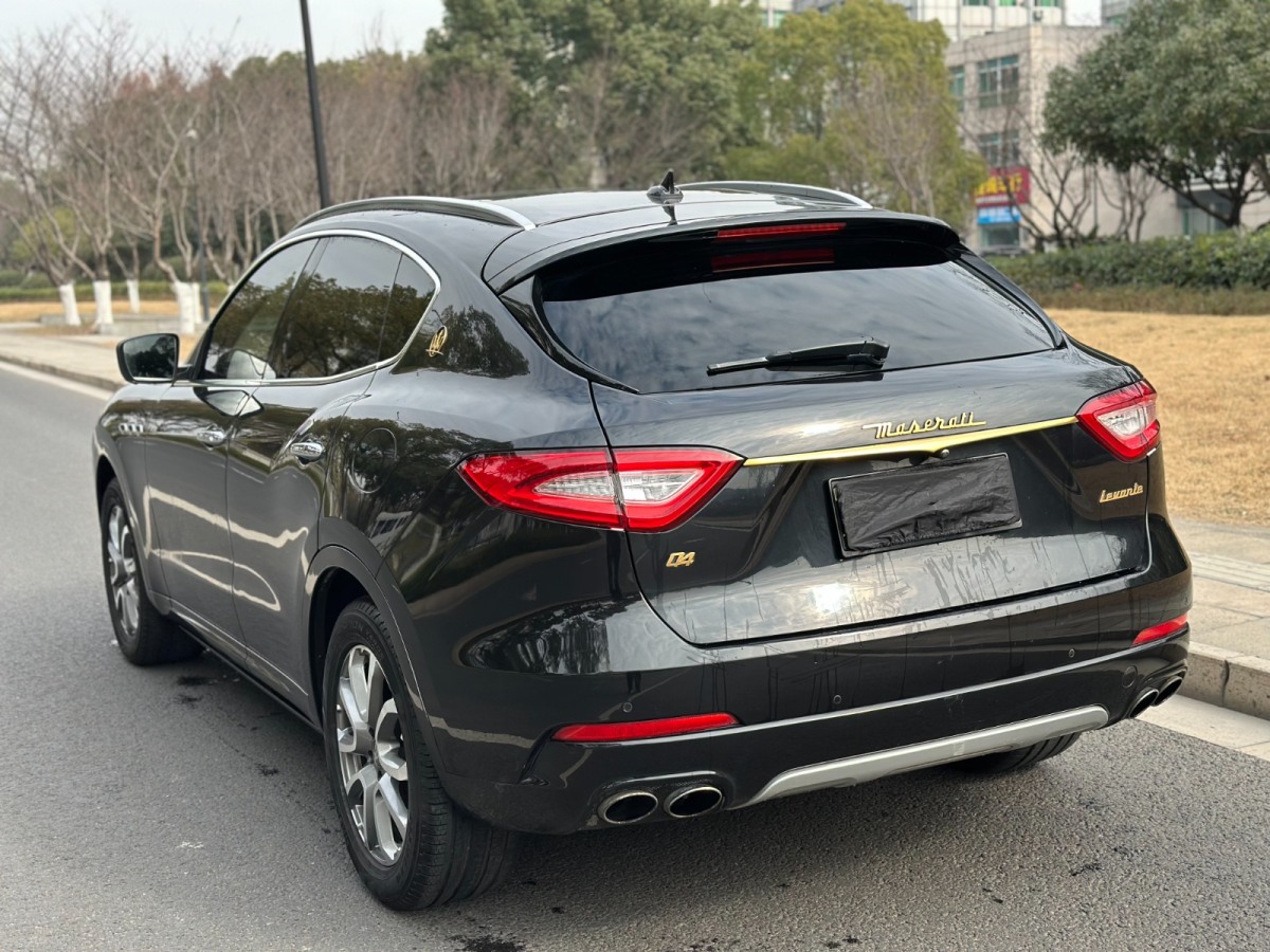 瑪莎拉蒂 Levante  2018款 3.0T 350Hp 標(biāo)準(zhǔn)版圖片