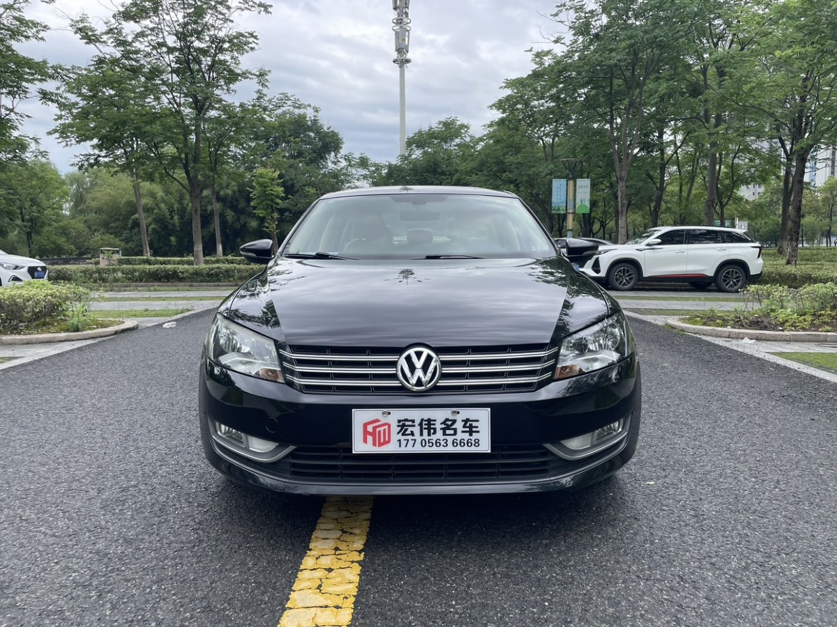 2013年9月大眾 帕薩特  2013款 1.8TSI DSG尊榮版