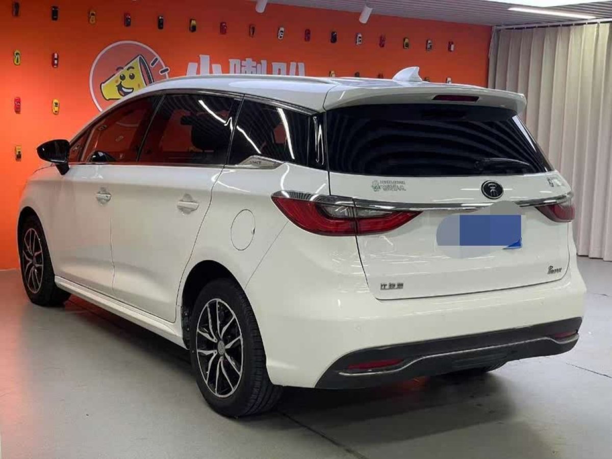 比亞迪 宋MAX  2017款 1.5T 自動智聯(lián)精英型 7座圖片