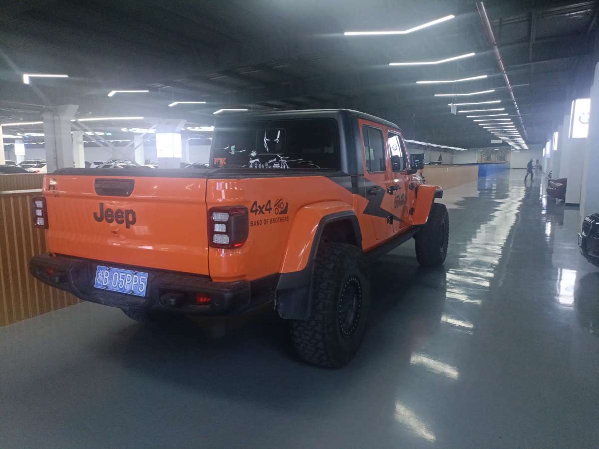 Jeep 角斗士  2023款 3.6L Overland图片