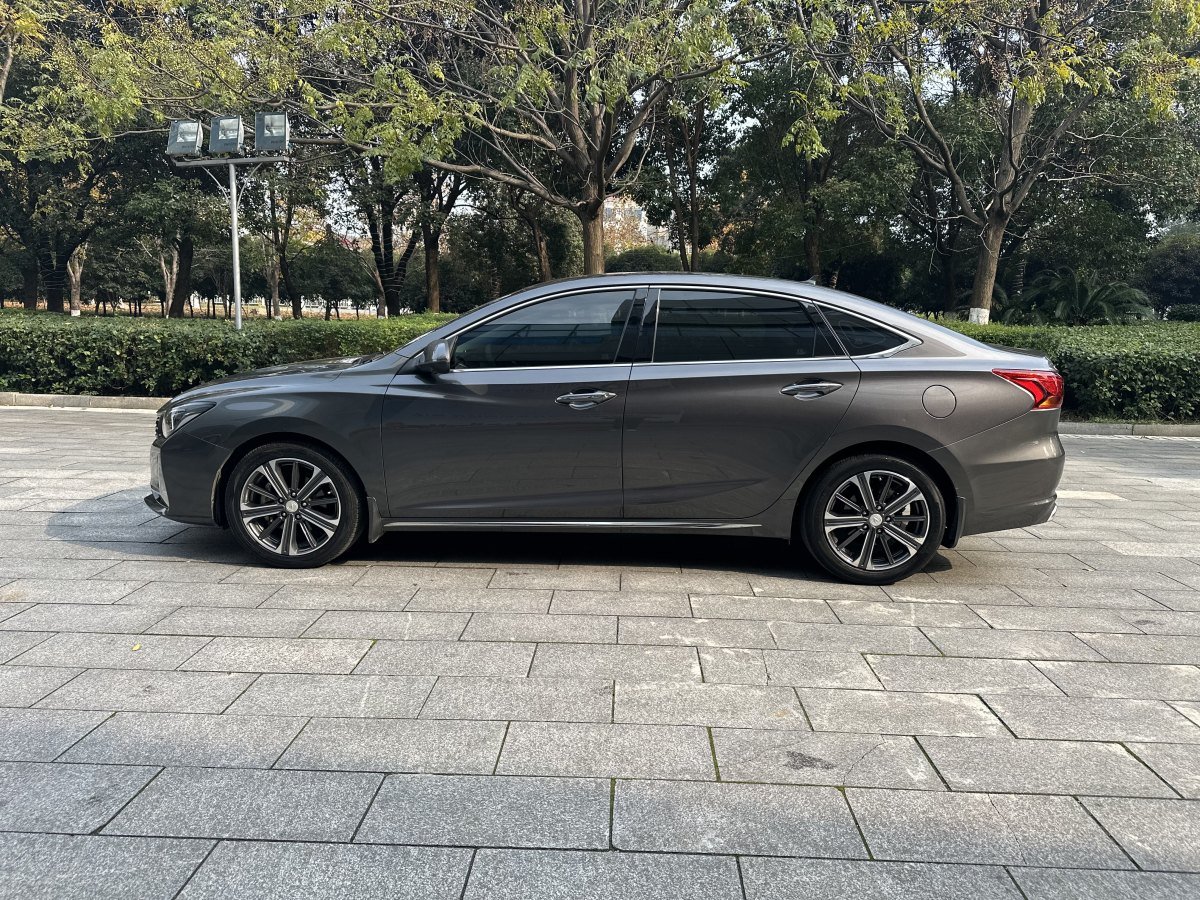 長(zhǎng)安 銳程CC  2022款 藍(lán)鯨版 1.5T DCT豪華型圖片