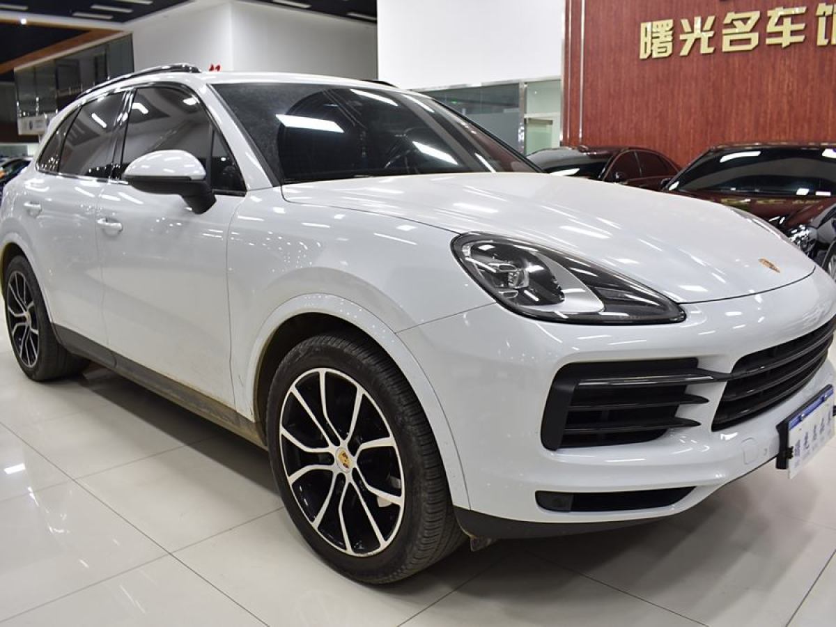 保時(shí)捷 Cayenne  2022款 Cayenne 3.0T 鉑金版圖片