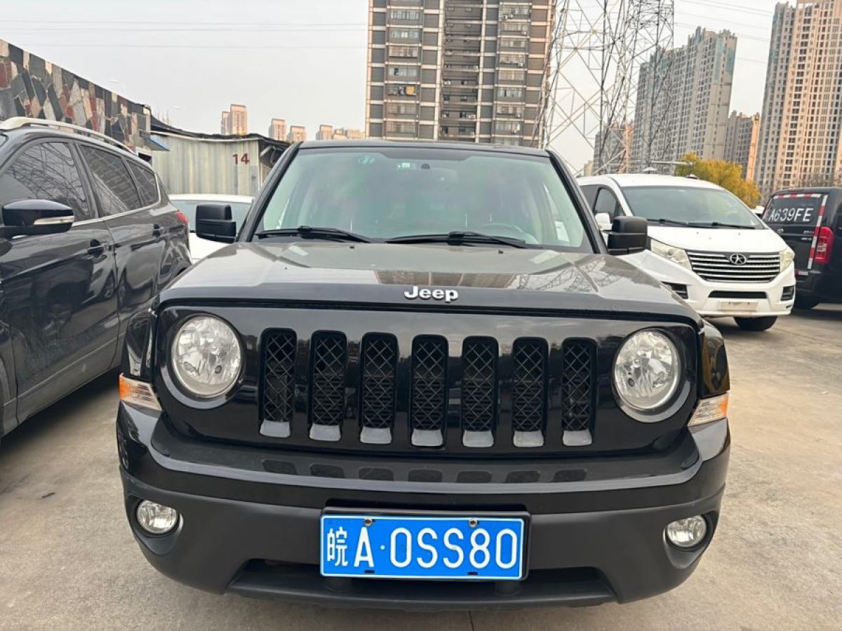 Jeep 自由客  2014款 2.0L 運動增強版圖片