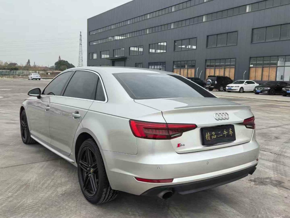 奧迪 奧迪A4L  2016款 A4L 30TFSI 手動(dòng)舒適型圖片