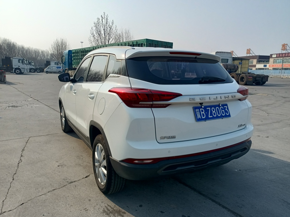 2020年4月北汽紳寶 BEIJING-X3  2019款 1.5T CVT榮耀版