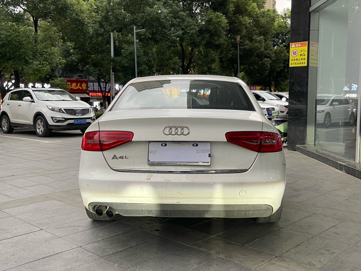 奧迪 奧迪A4L  2013款 35 TFSI 自動(dòng)舒適型圖片